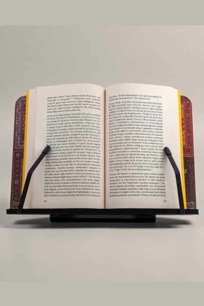 Filistin Baskılı Kitap Okuma Standı