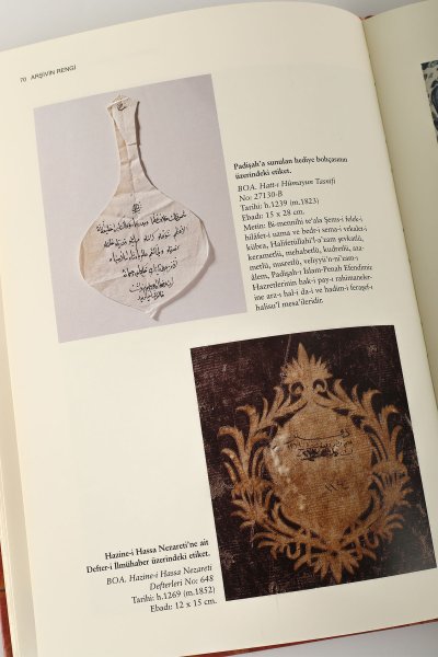 Arşivin Rengi Osmanlı Belgelerinde Ebru ve Etiket